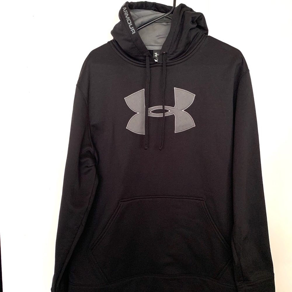 Men’s Black Under Armour sweater!